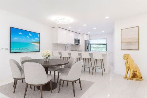 Photo of 8435 Casa Del Lago #22-C, Boca Raton, FL 33433 (MLS # A11935412)