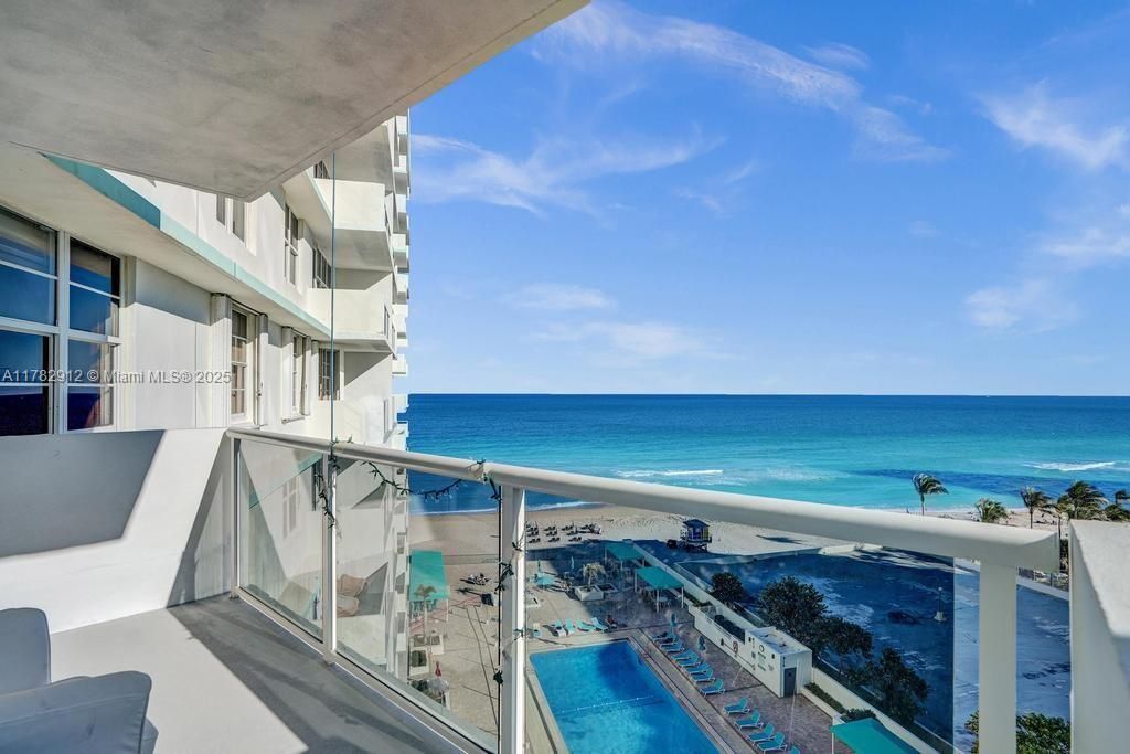 Photo of 3725 S Ocean Dr #910, Hollywood, FL 33019 (MLS # A11782912)