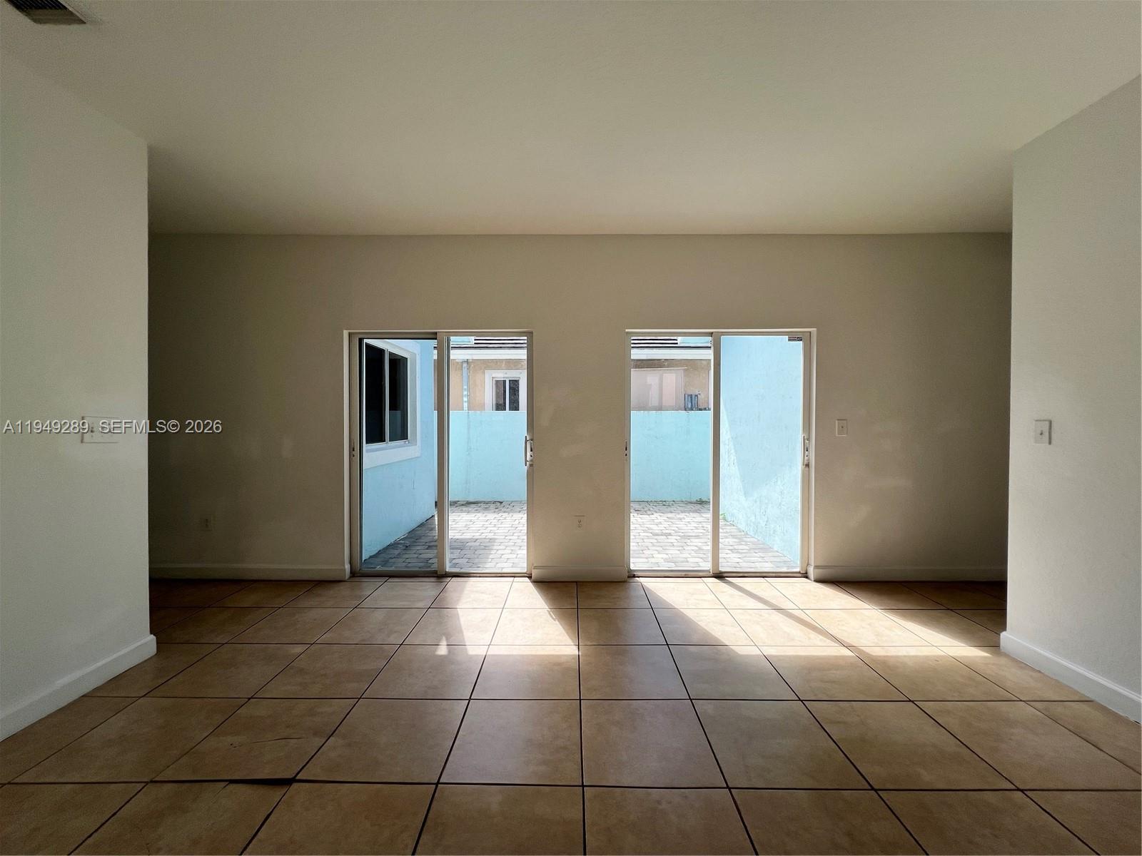 EMILIOS PLACE AT OASIS - Residential