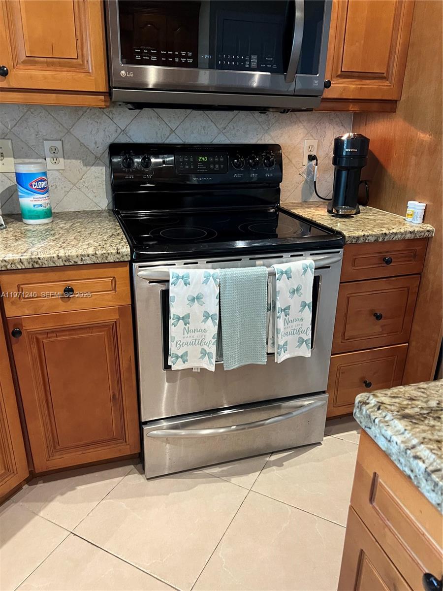 MAINLANDS OF TAMARAC LAKE - Residential