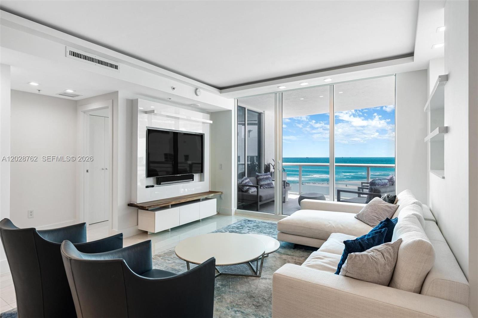 3801 Collins Ave 703