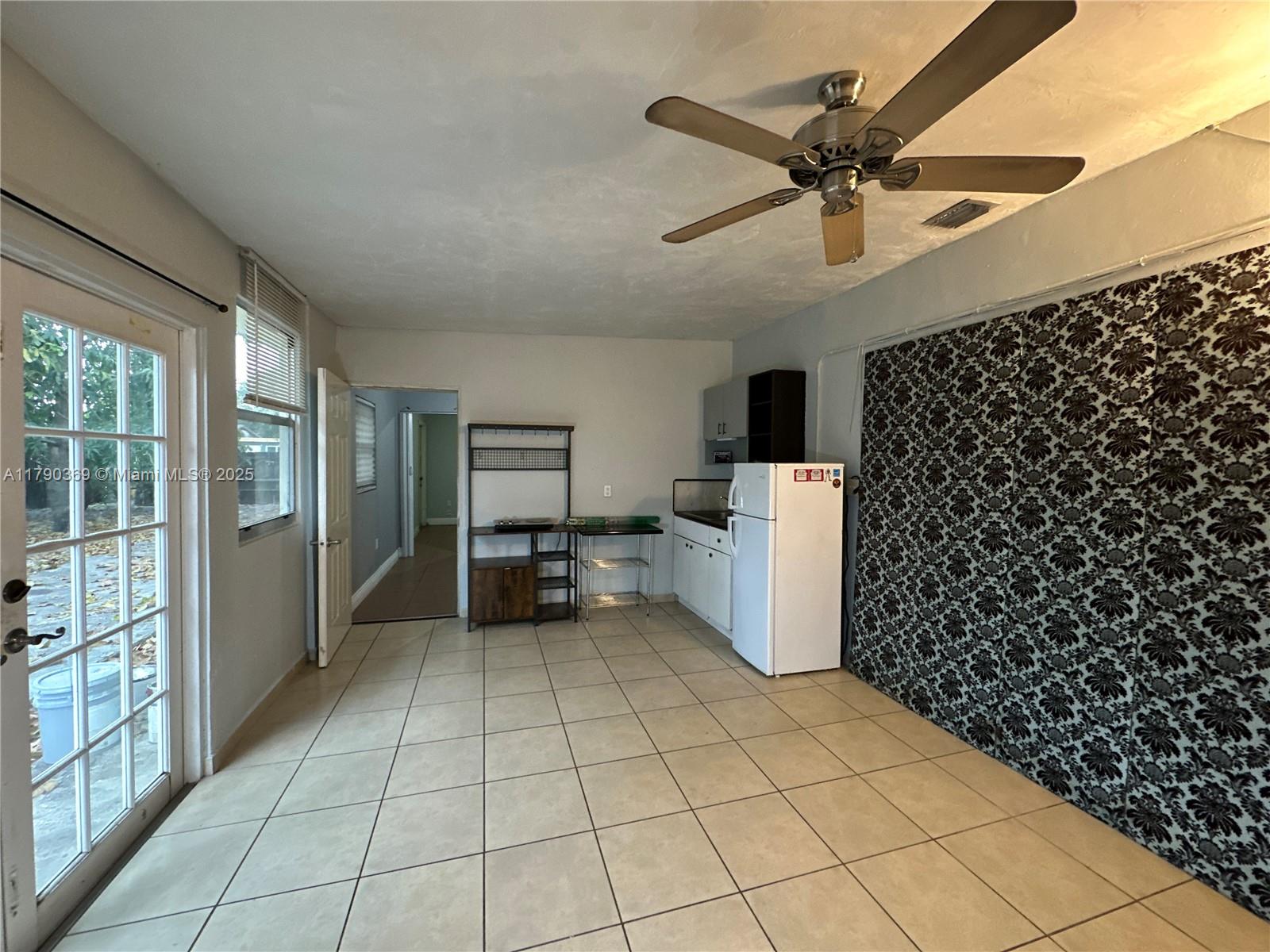 Rental Property at 16901 Nw 51st Pl B, Miami Gardens, Broward County, Florida - Bedrooms: 2 
Bathrooms: 1  - $2,000 MO.