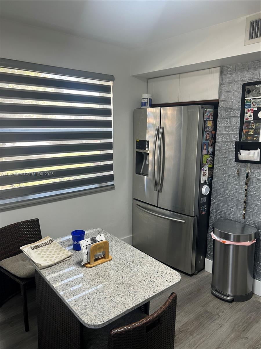 CLUB QUARTERS AT RAINTREE - Residential