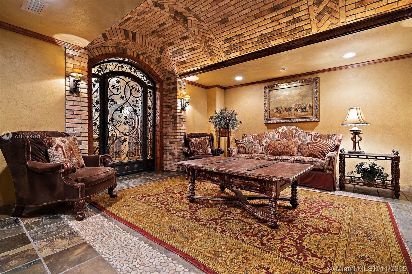 GALLEON BAY - Residential