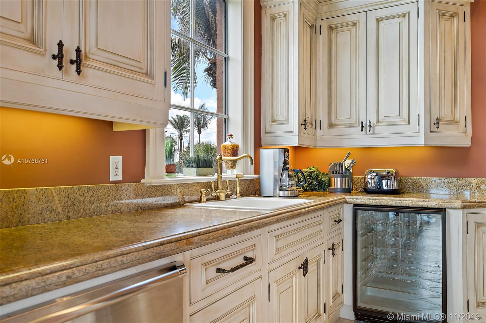 GALLEON BAY - Residential