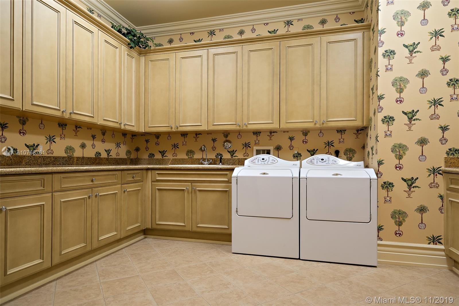 GALLEON BAY - Residential