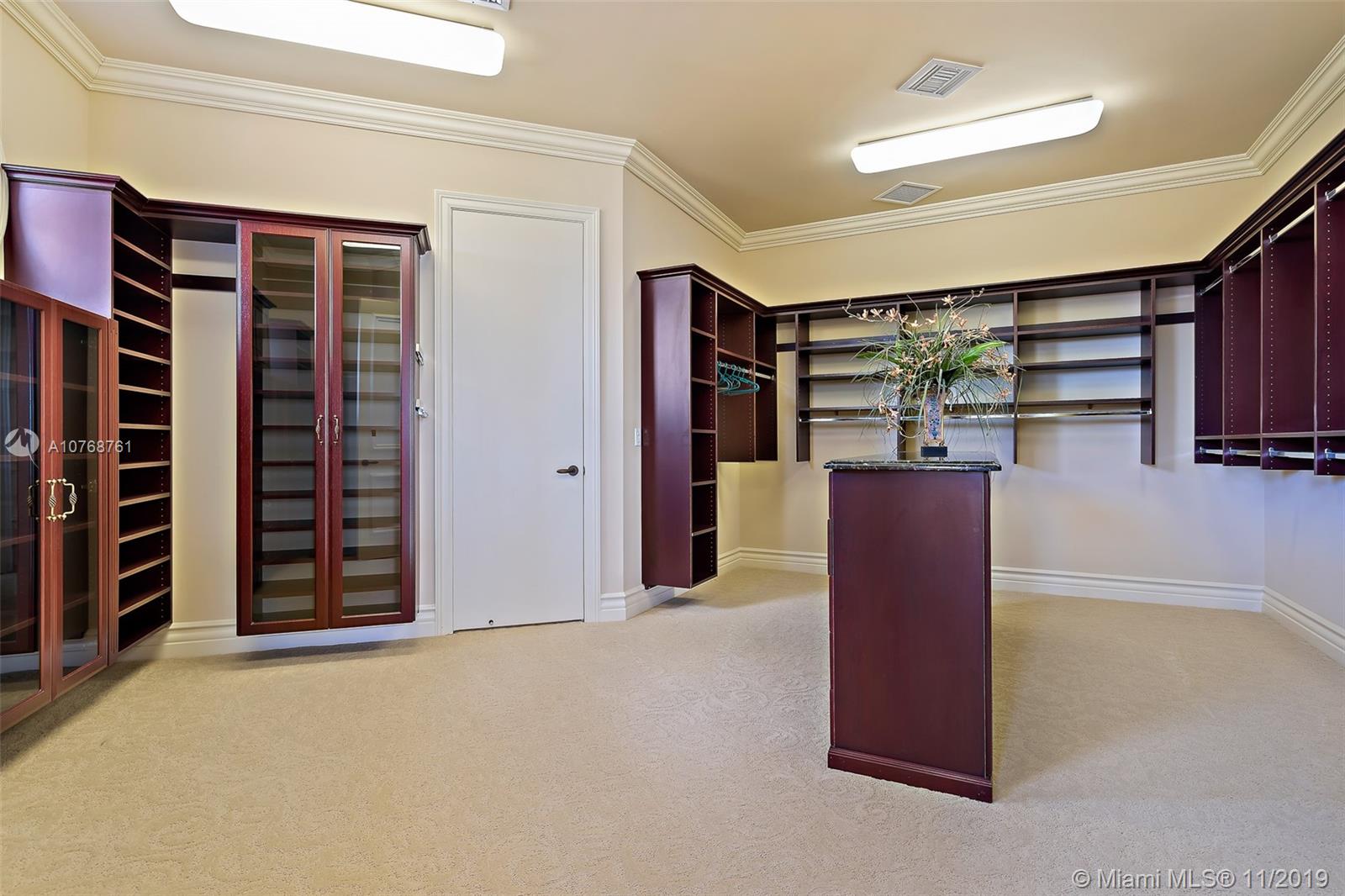 GALLEON BAY - Residential