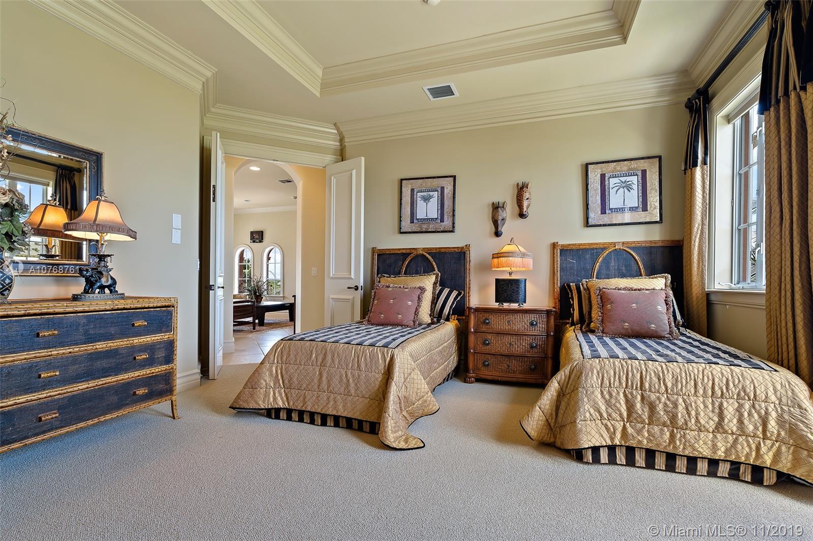 GALLEON BAY - Residential