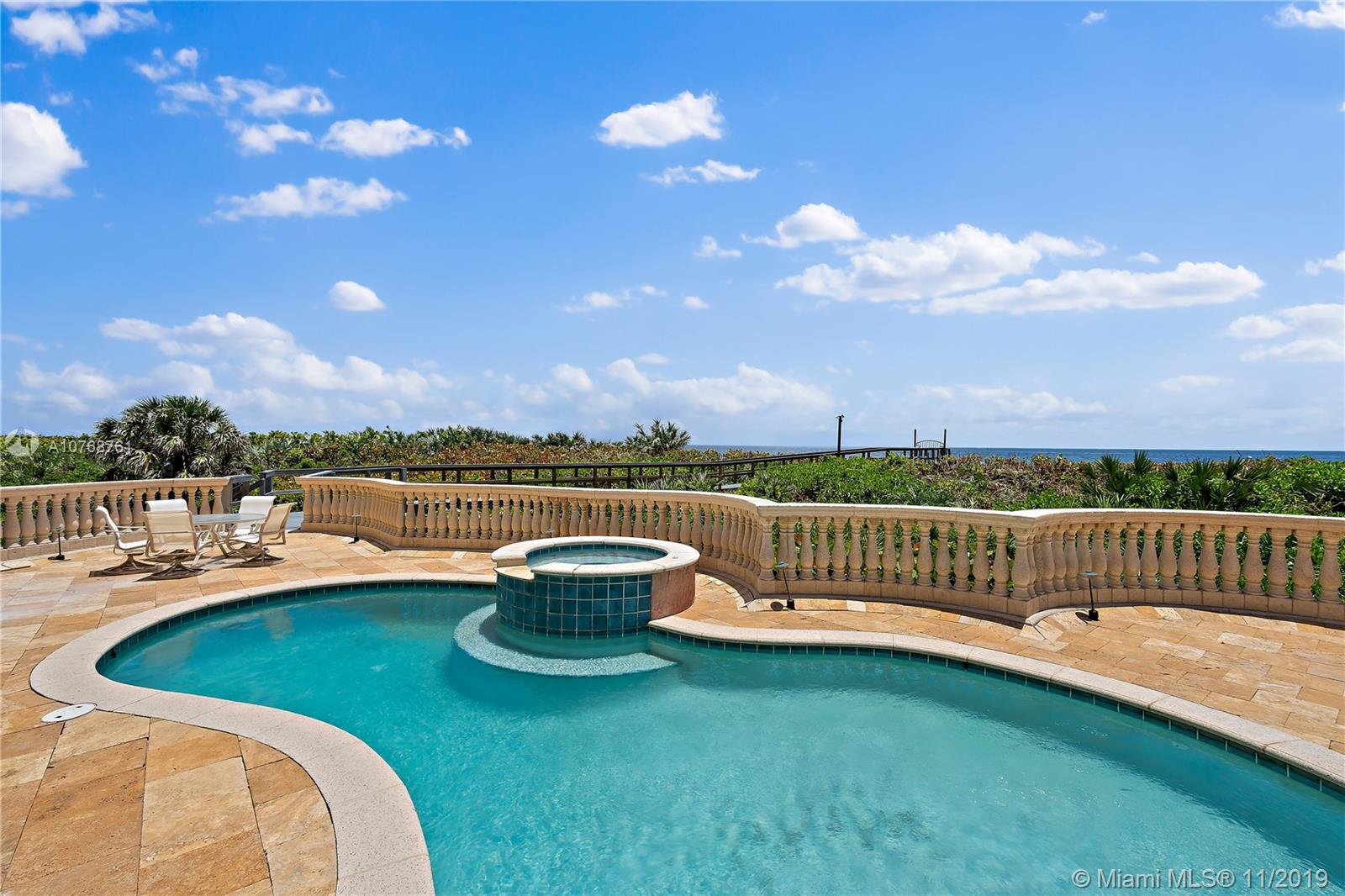 GALLEON BAY - Residential