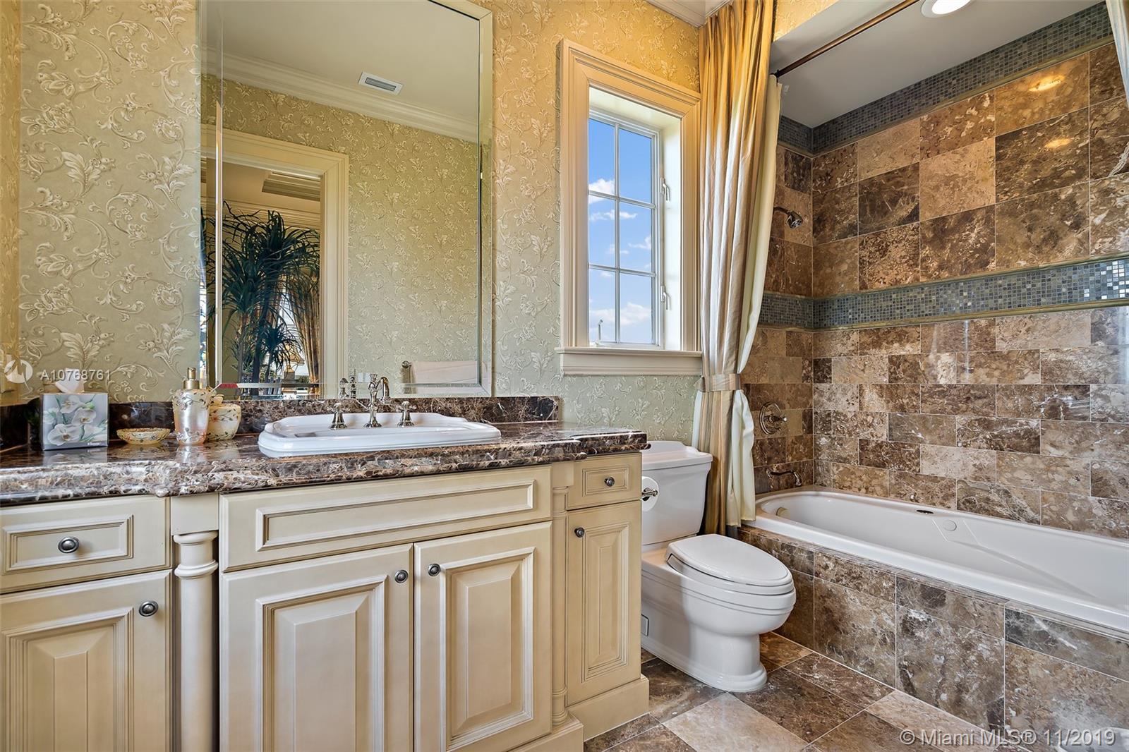 GALLEON BAY - Residential