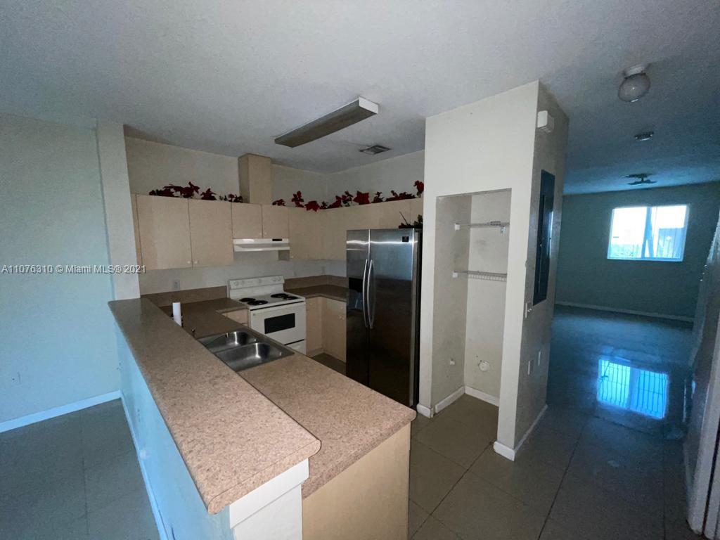 SOUTH POINTE COVE CONDO - Residential