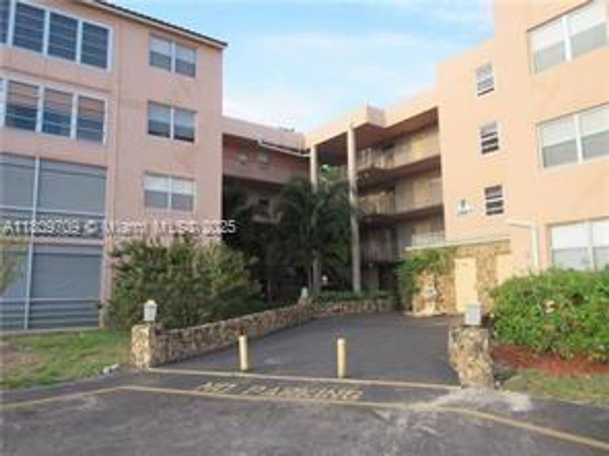 SPACIOUS 55 AND OVER  COMMUNITY. 1 BEDROOM, 1 BATH UNIT LOCATED ON 1ST FLOOR. NEWER STAINLESS STEEL APPLIANCE, A/C LESS THAN 2 YEARS OLD, NEWER VINYL FLOORS. GATED COMMUNITY HAS PICKLEBALL AND TENNIS COURTS, PICNIC AREA, COMMHNITY POOL, ASSIGNED PARKING AND CABLE TV INCLUDED.
650 CREDIT SCORE REQUIRED.