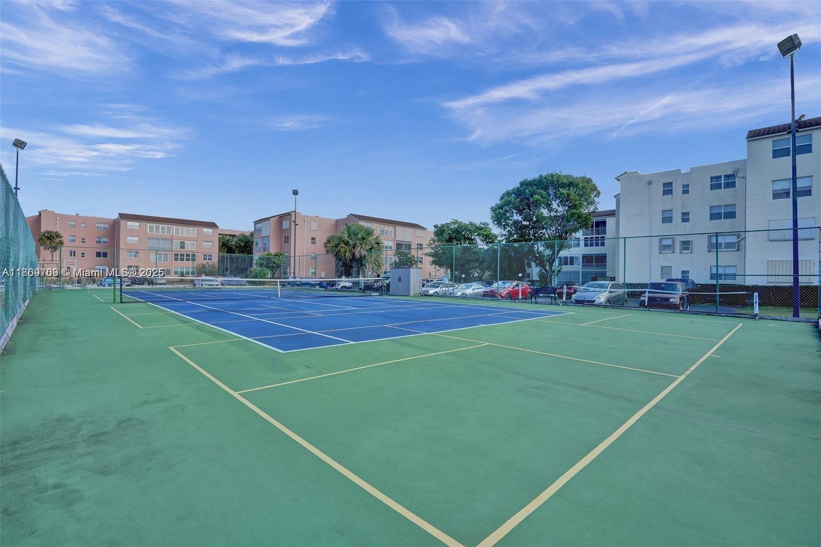 SOMERSET NO SIX CONDO - Residential Lease