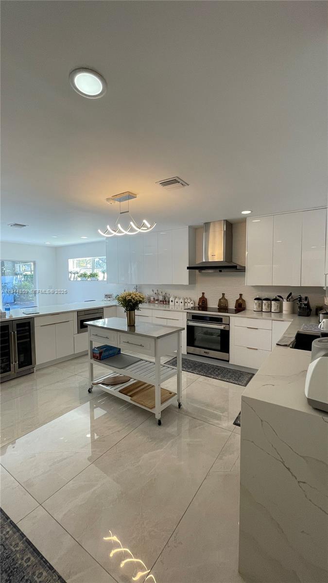 FIRST IMPRESSIONS II - Residential