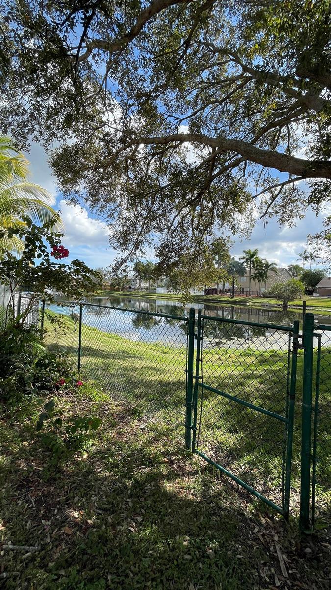 FIRST IMPRESSIONS II - Residential