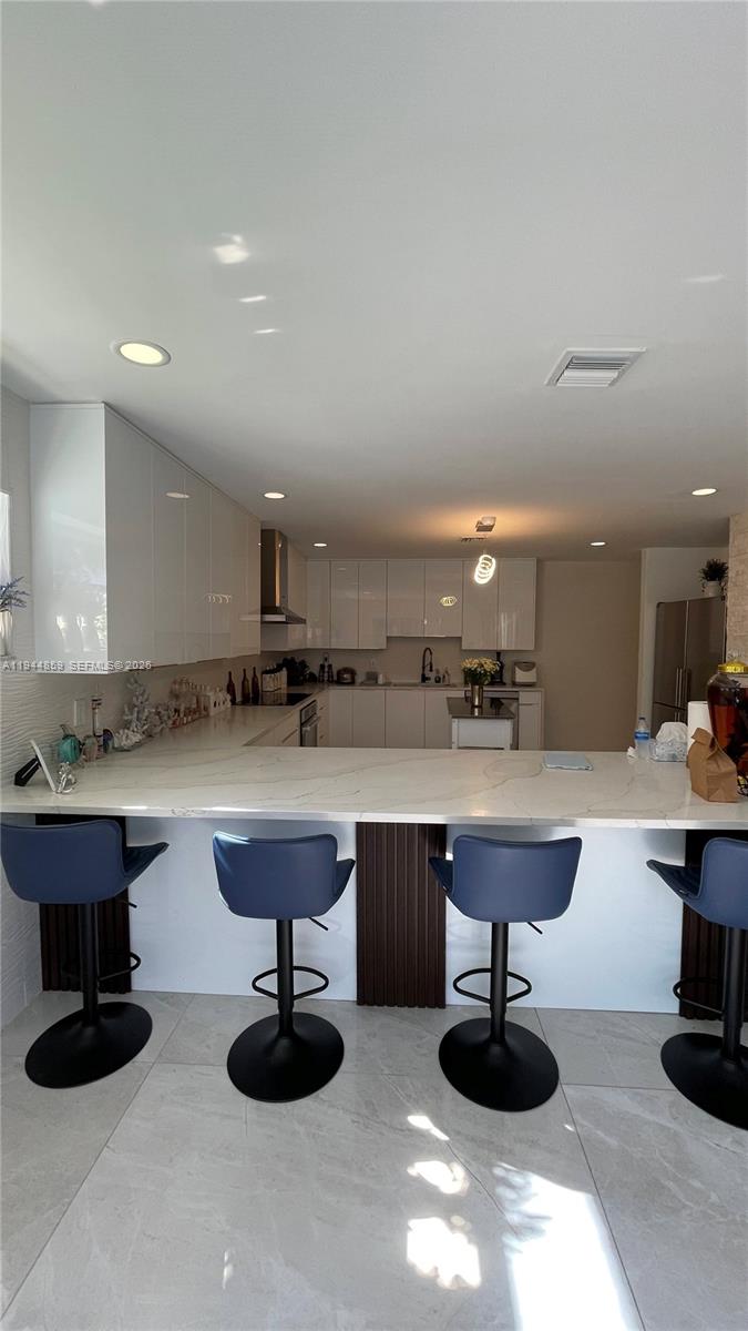 FIRST IMPRESSIONS II - Residential