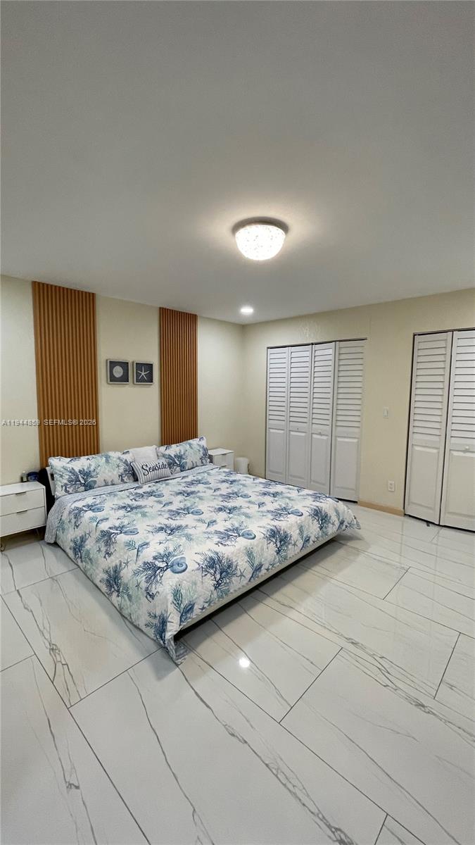 FIRST IMPRESSIONS II - Residential