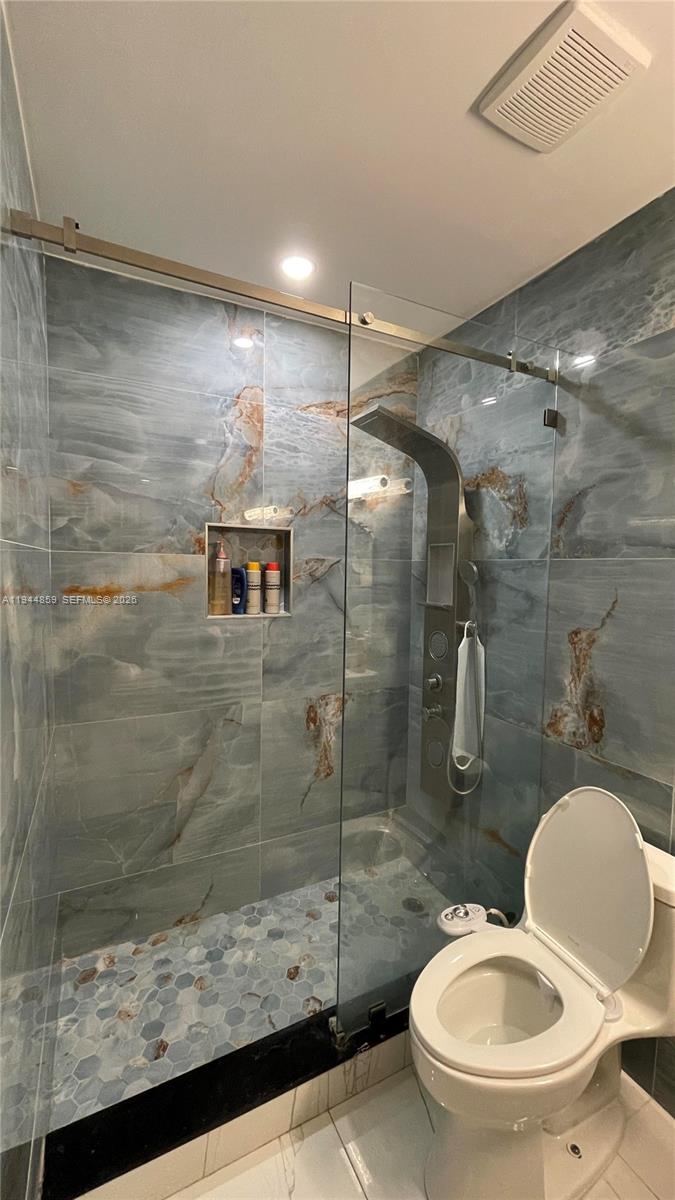 FIRST IMPRESSIONS II - Residential