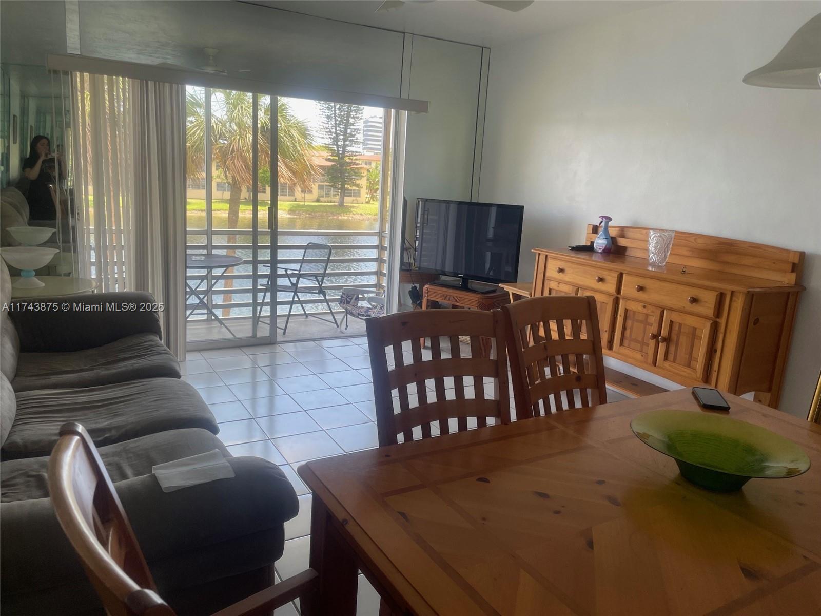 Investment Opportunity. Aventura apt or sale. Rents at 1700 a month. Low HOA. Walking Distance from Aventura Mall, Shopping Centers, Restaurants, GYM, I95,
Call listing Agent for more info
