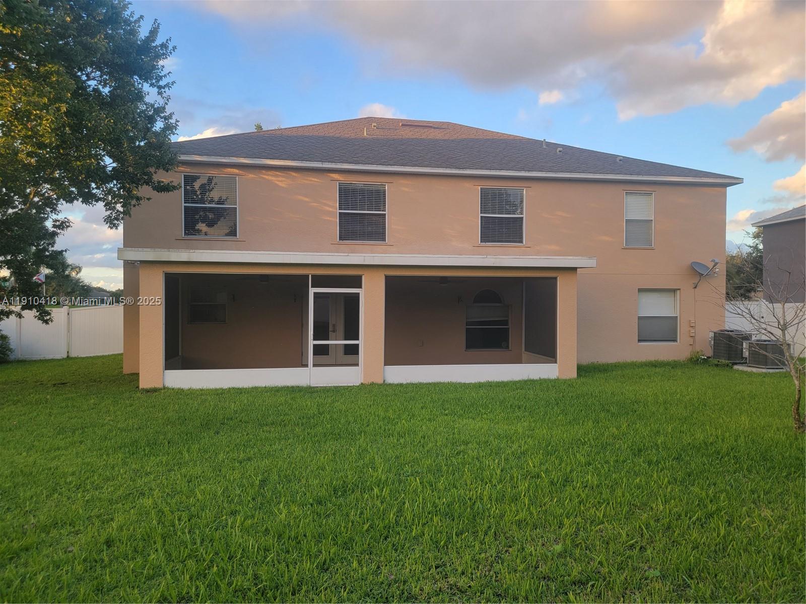 LAKES AT SANDRIDGE PHASE - Residential Lease