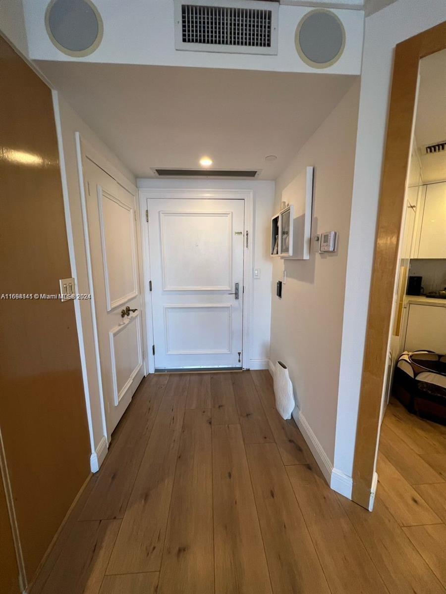 3000 ISL BLVD WILLIAMS IS - Residential