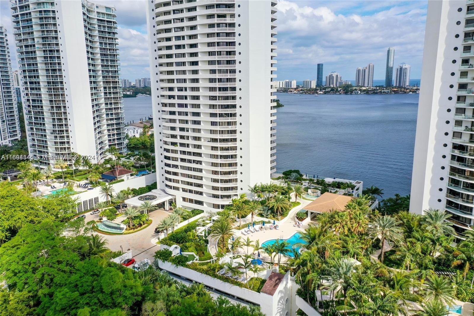 3000 ISL BLVD WILLIAMS IS - Residential