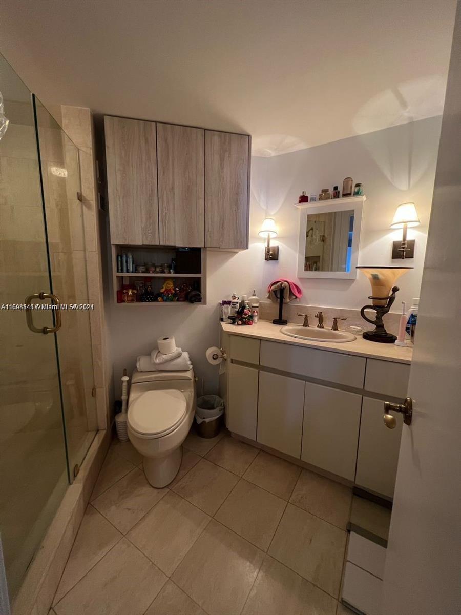 3000 ISL BLVD WILLIAMS IS - Residential