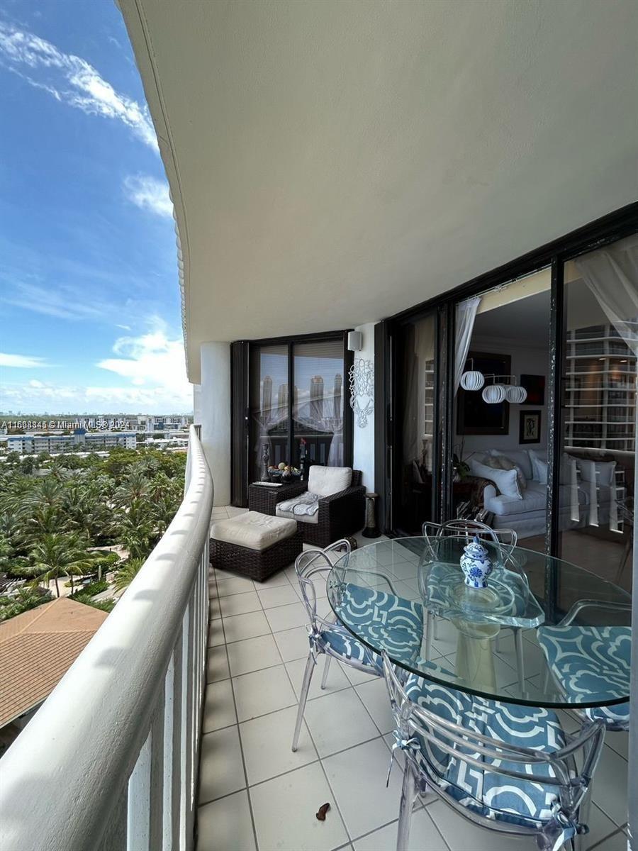 3000 ISL BLVD WILLIAMS IS - Residential