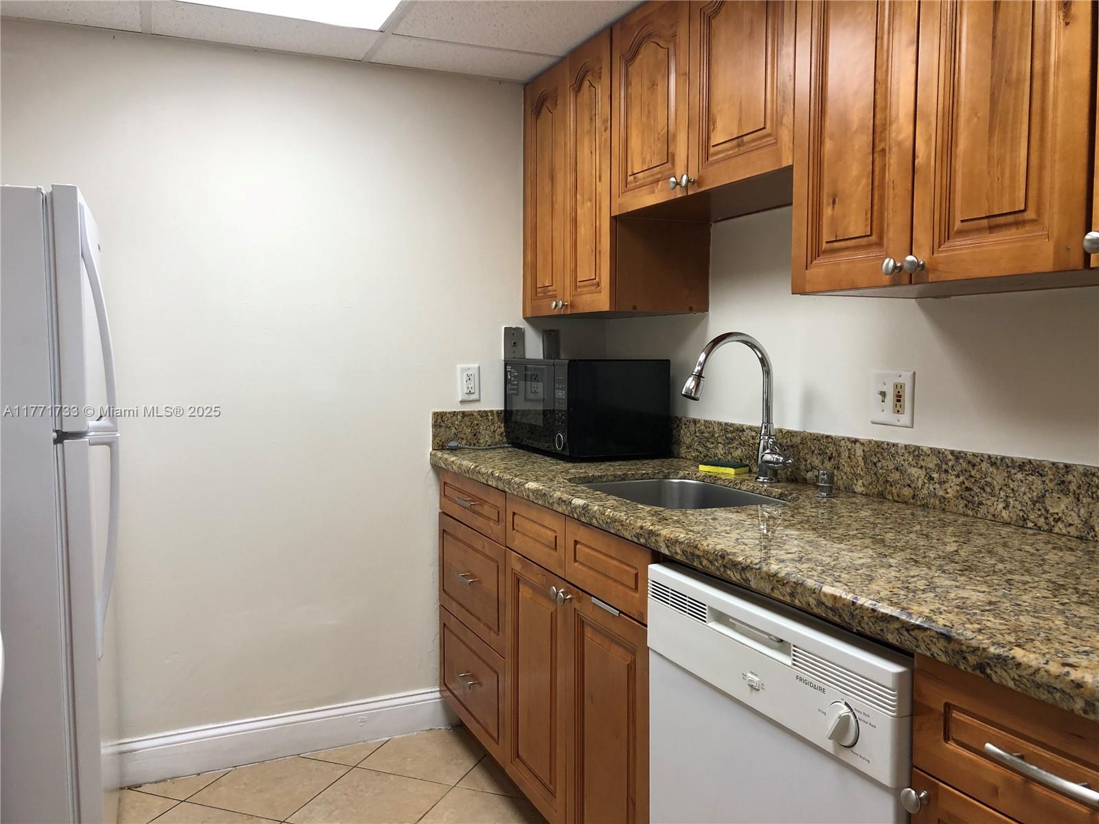Rental Property at 14301 N Kendall Dr 309B, Miami, Broward County, Florida - Bedrooms: 2 
Bathrooms: 2  - $2,350 MO.