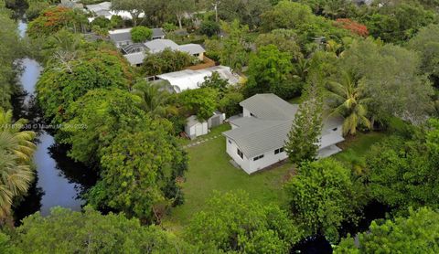 7650 SW 64th Ct South Miami FL 33143