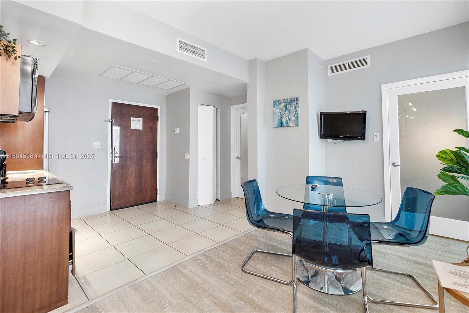THE STRAND ON OCEAN DRIVE - Residential