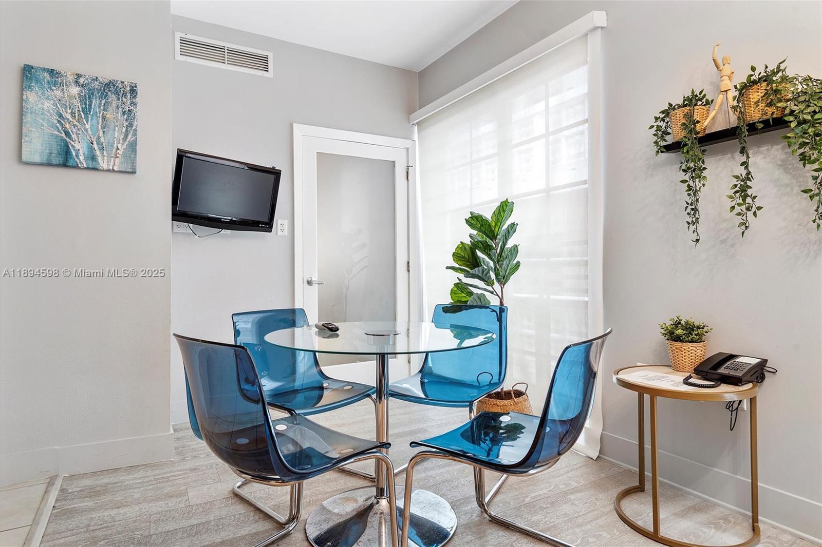 THE STRAND ON OCEAN DRIVE - Residential