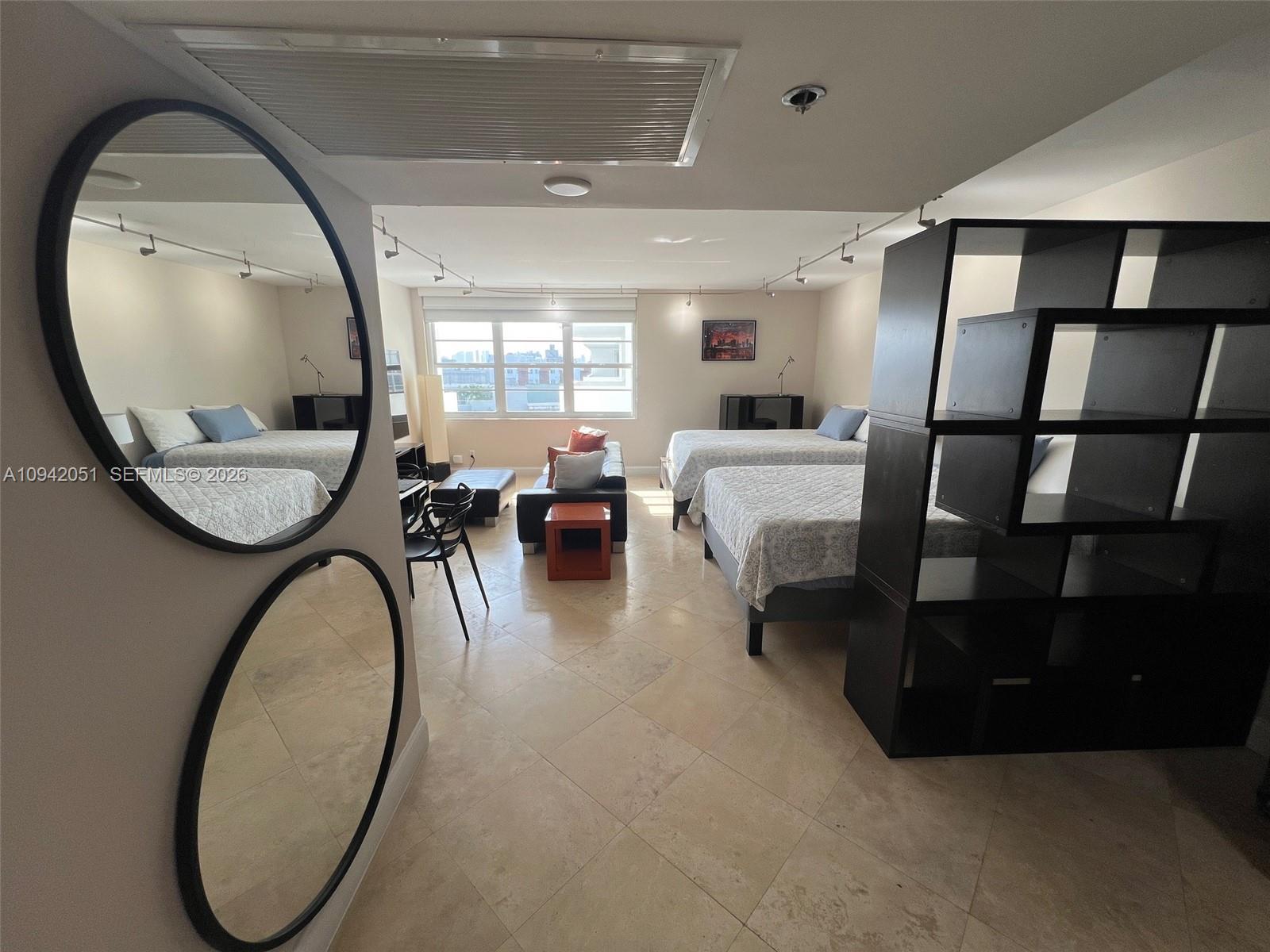 THE DECOPLAGE CONDO - Residential Lease