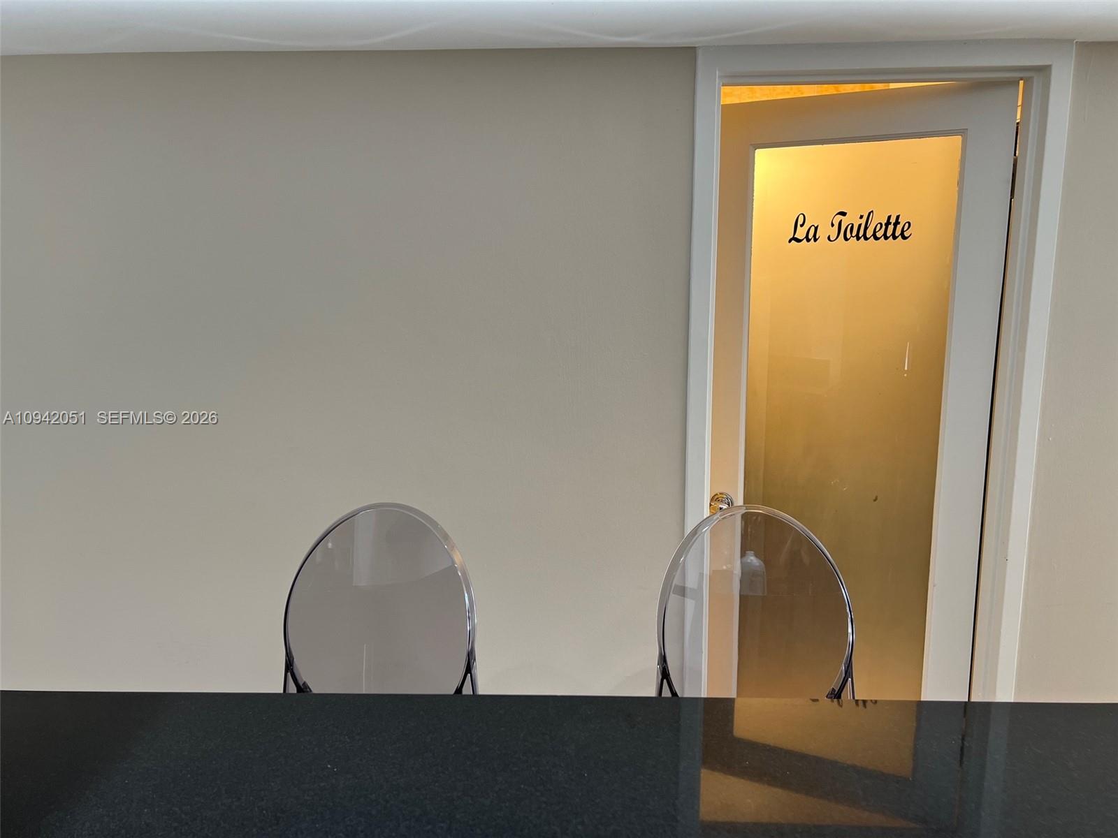 THE DECOPLAGE CONDO - Residential Lease