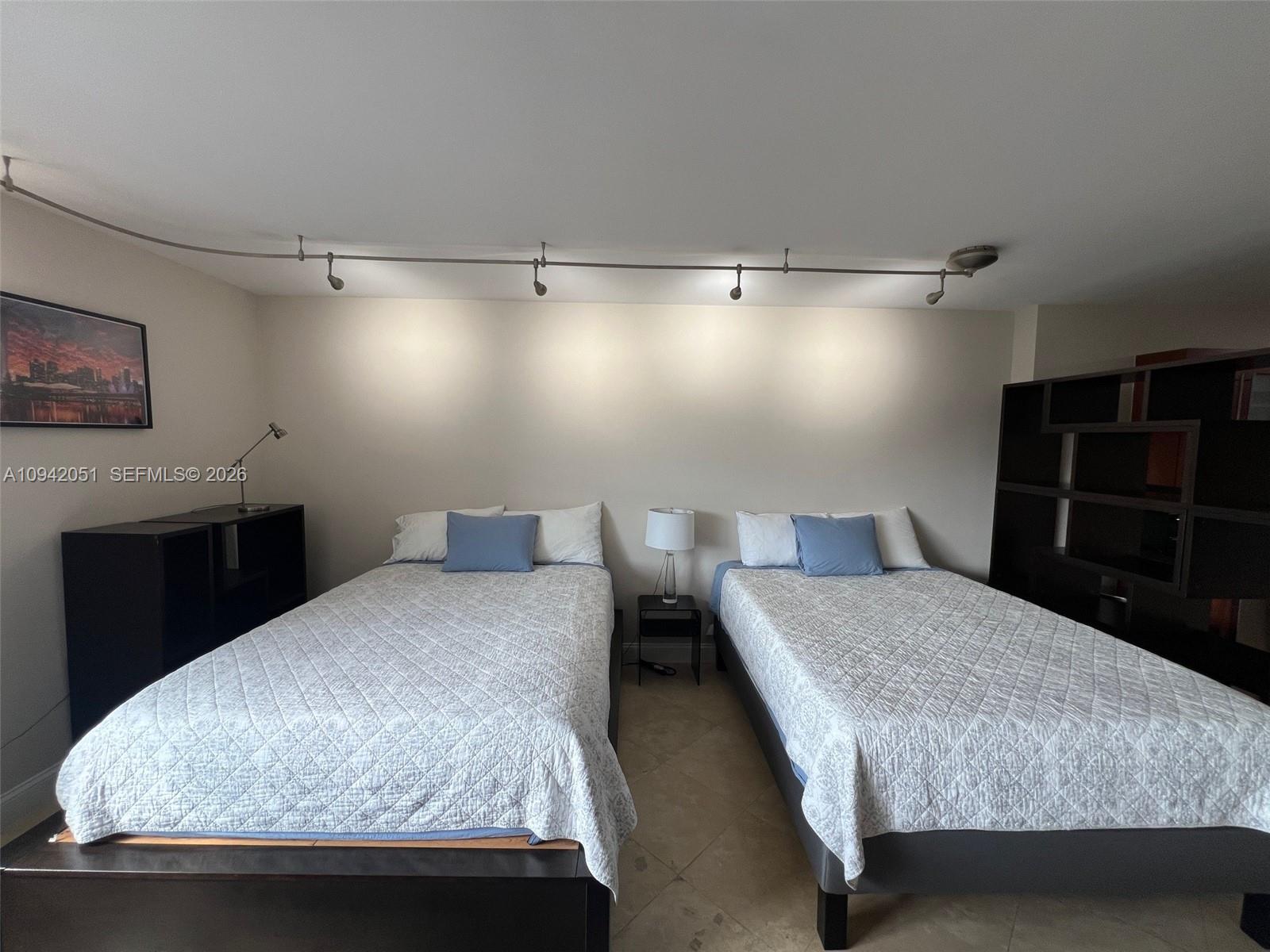 THE DECOPLAGE CONDO - Residential Lease