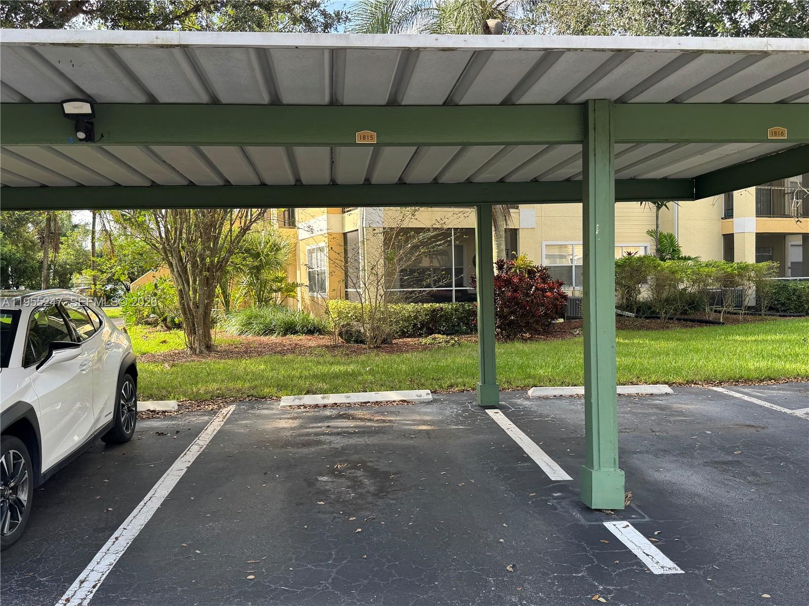 VENETIAN PALMS - Residential