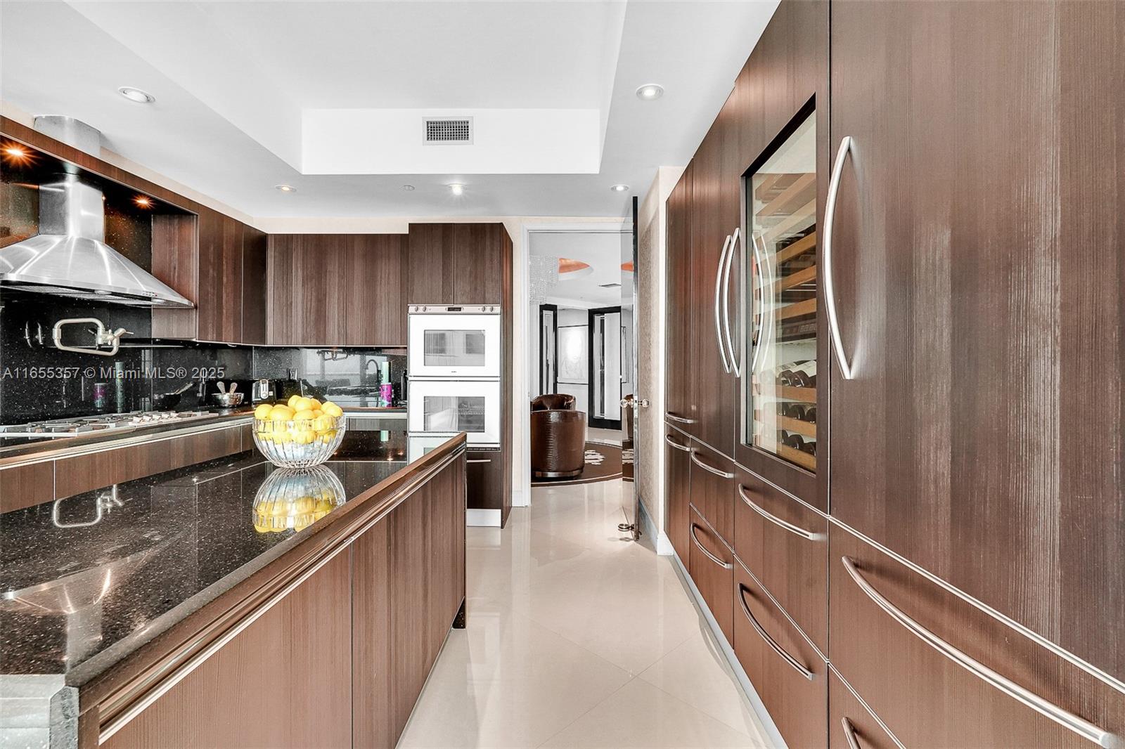 TURNBERRY OCEAN COLONY - Residential