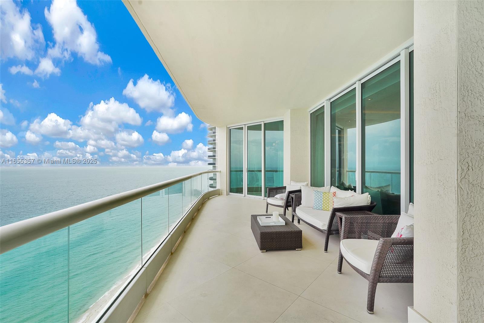 TURNBERRY OCEAN COLONY - Residential