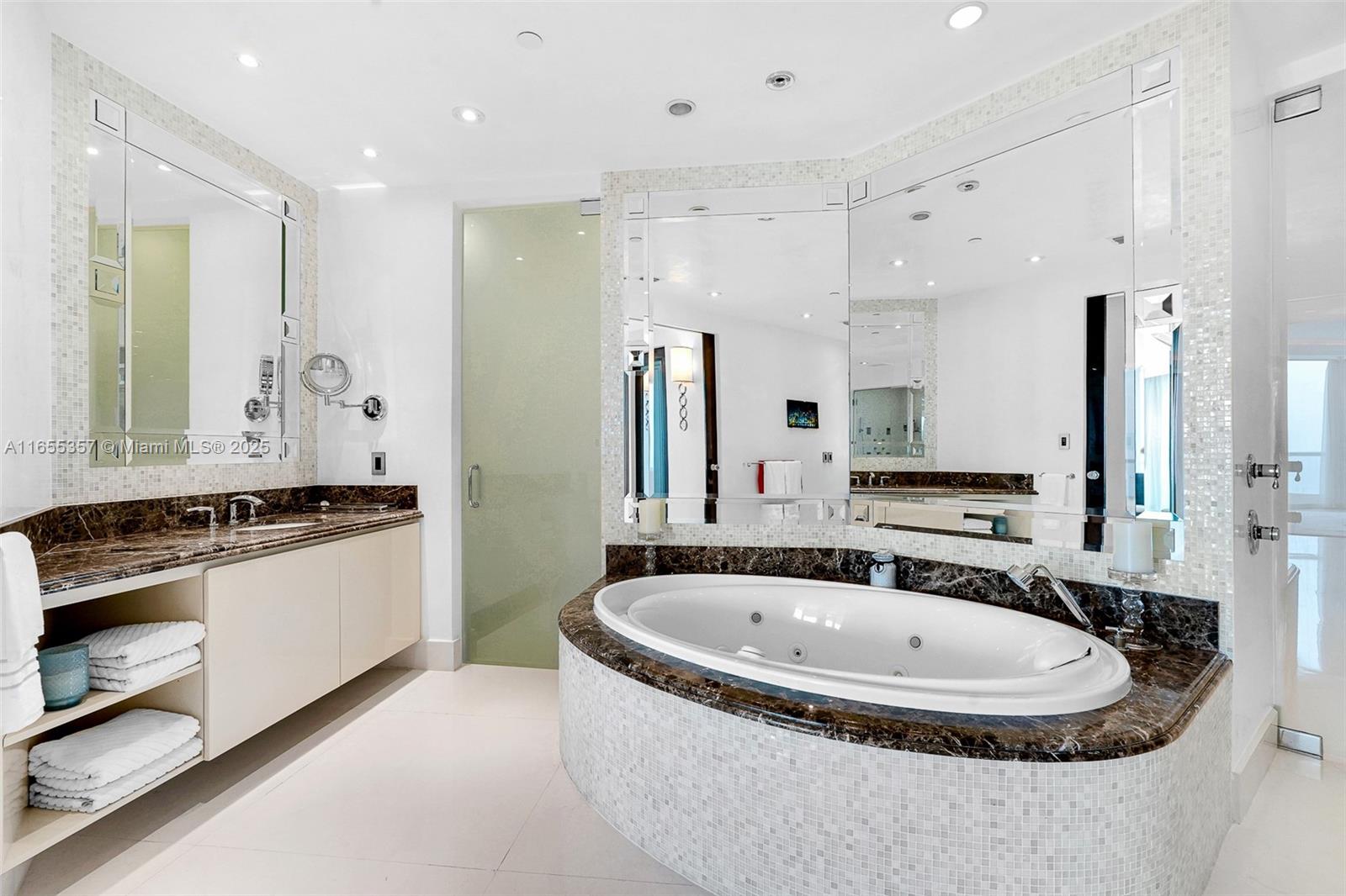 TURNBERRY OCEAN COLONY - Residential