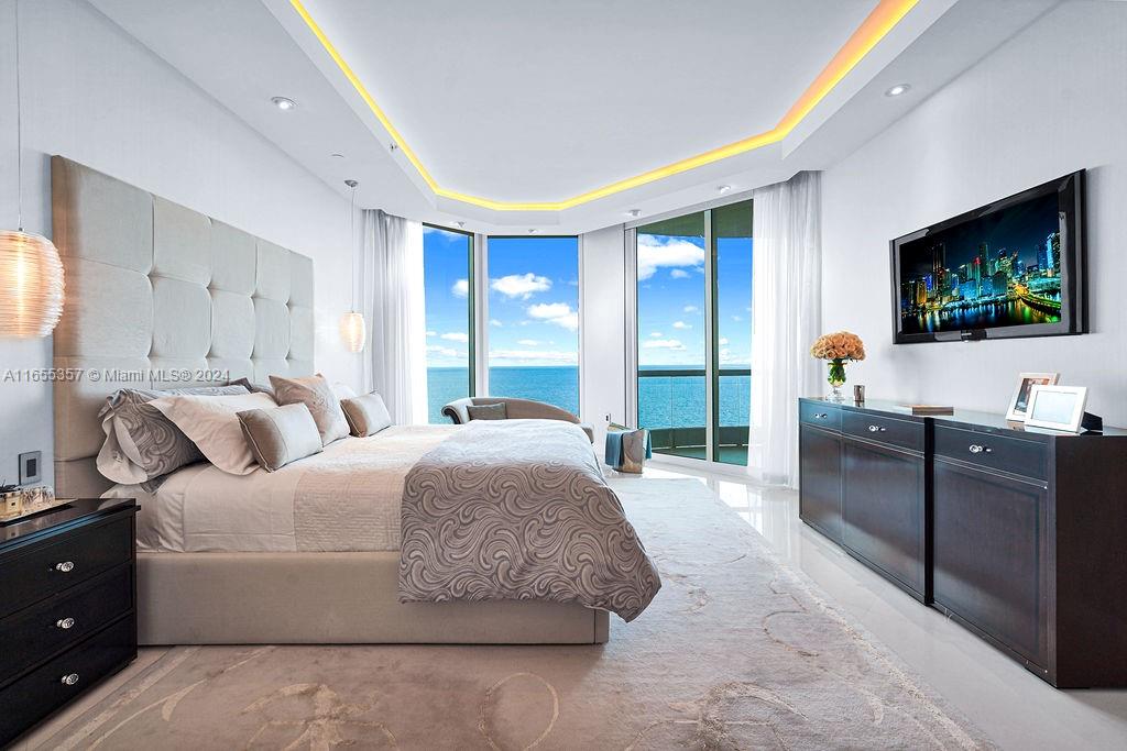 TURNBERRY OCEAN COLONY - Residential