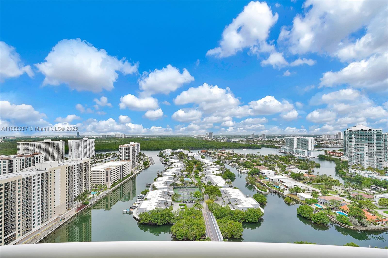 TURNBERRY OCEAN COLONY - Residential