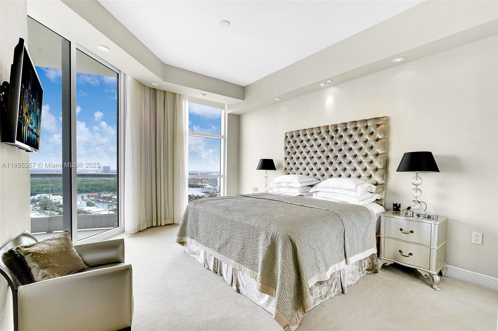 TURNBERRY OCEAN COLONY - Residential