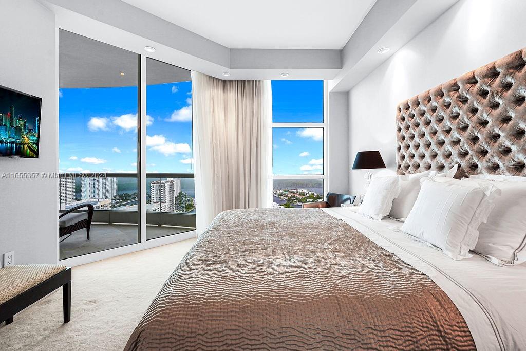 TURNBERRY OCEAN COLONY - Residential