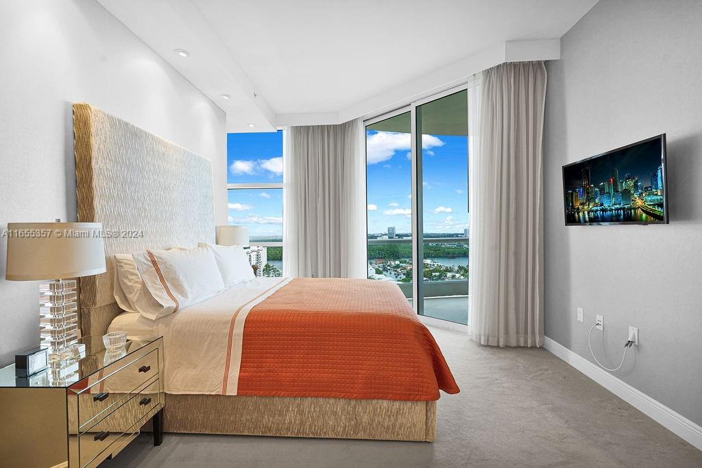 TURNBERRY OCEAN COLONY - Residential
