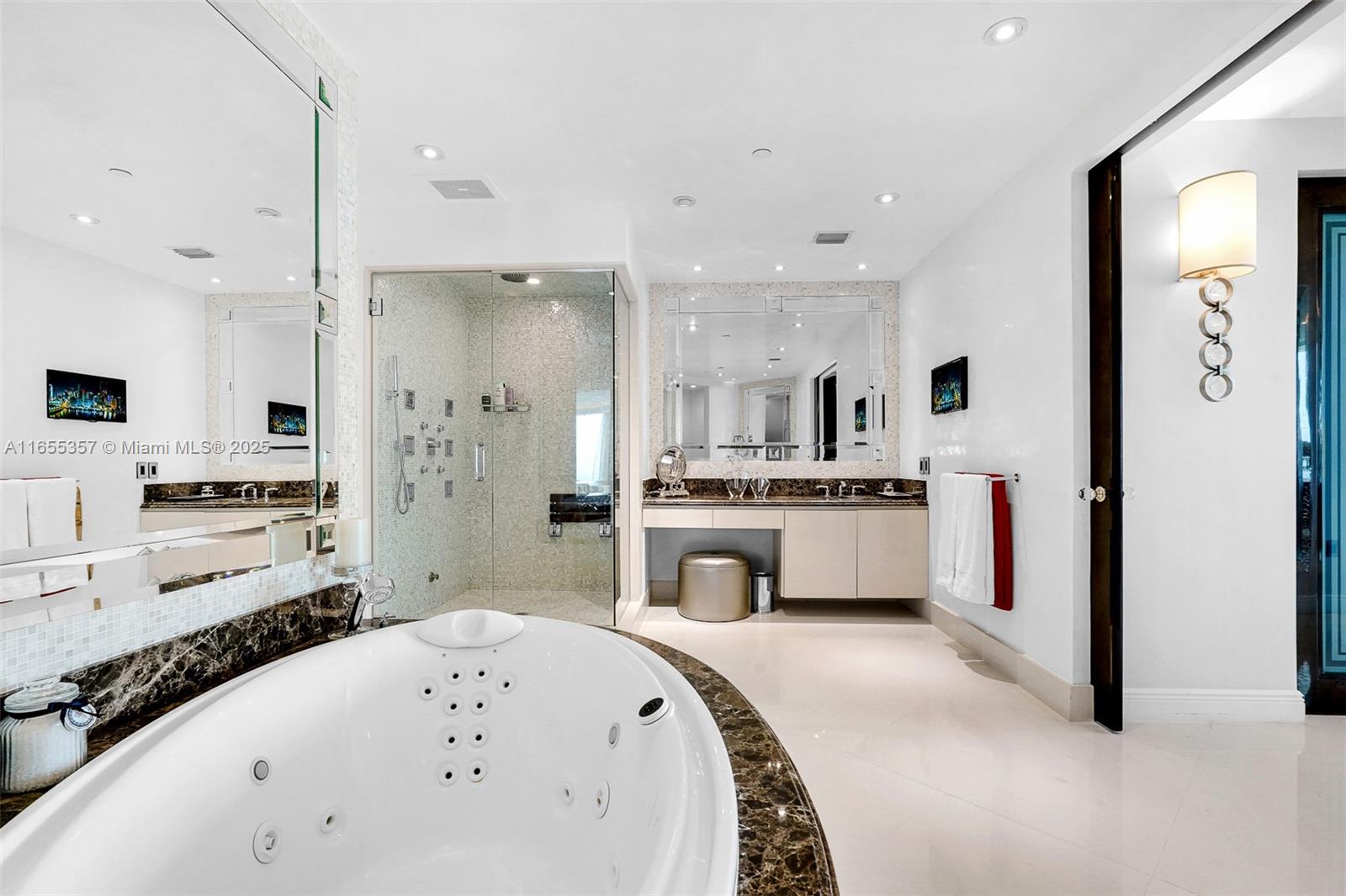 TURNBERRY OCEAN COLONY - Residential