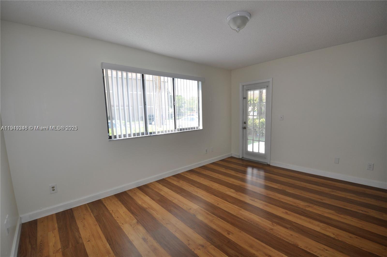 VISCONTI CONDO - Residential