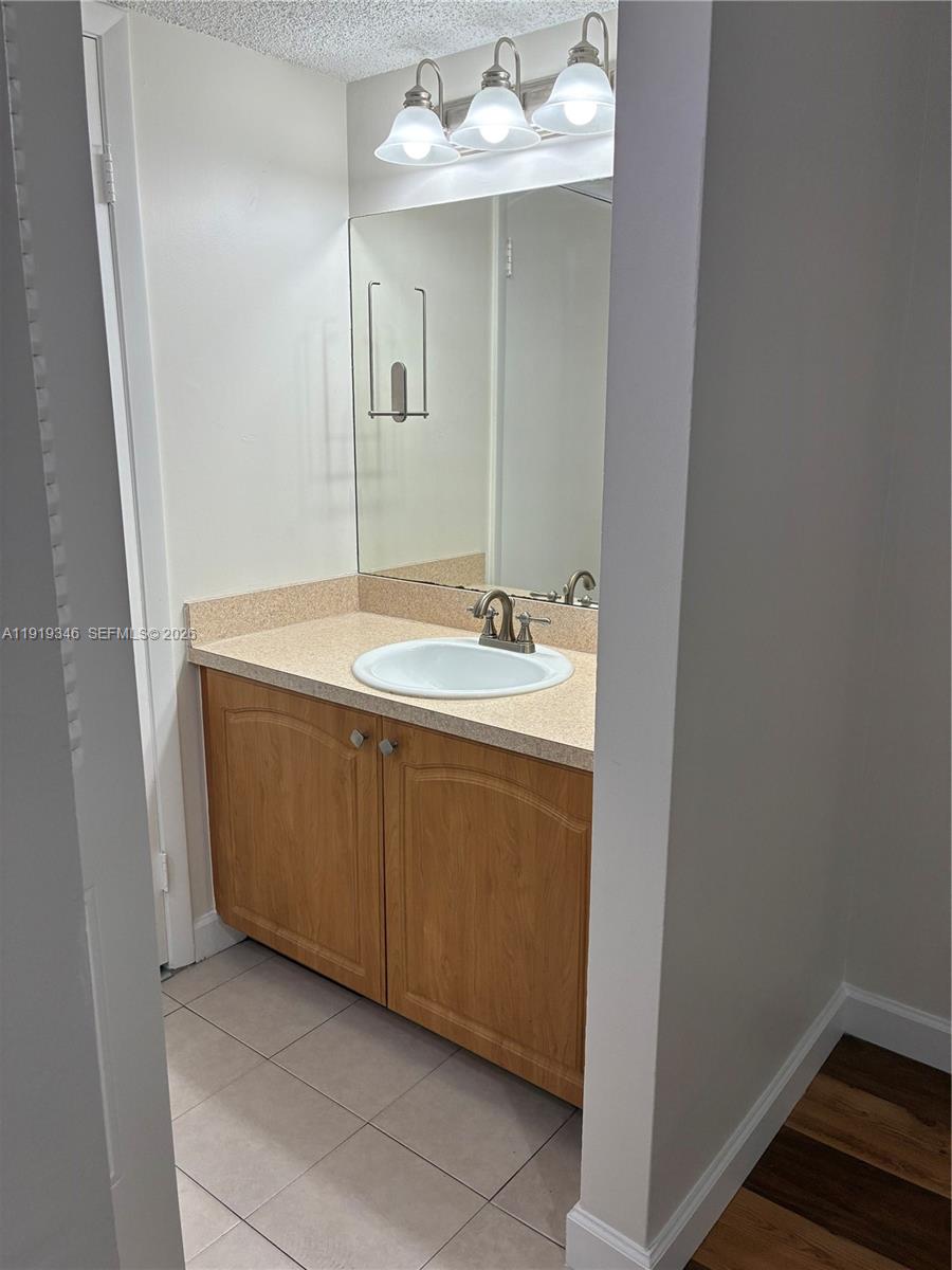 VISCONTI CONDO - Residential