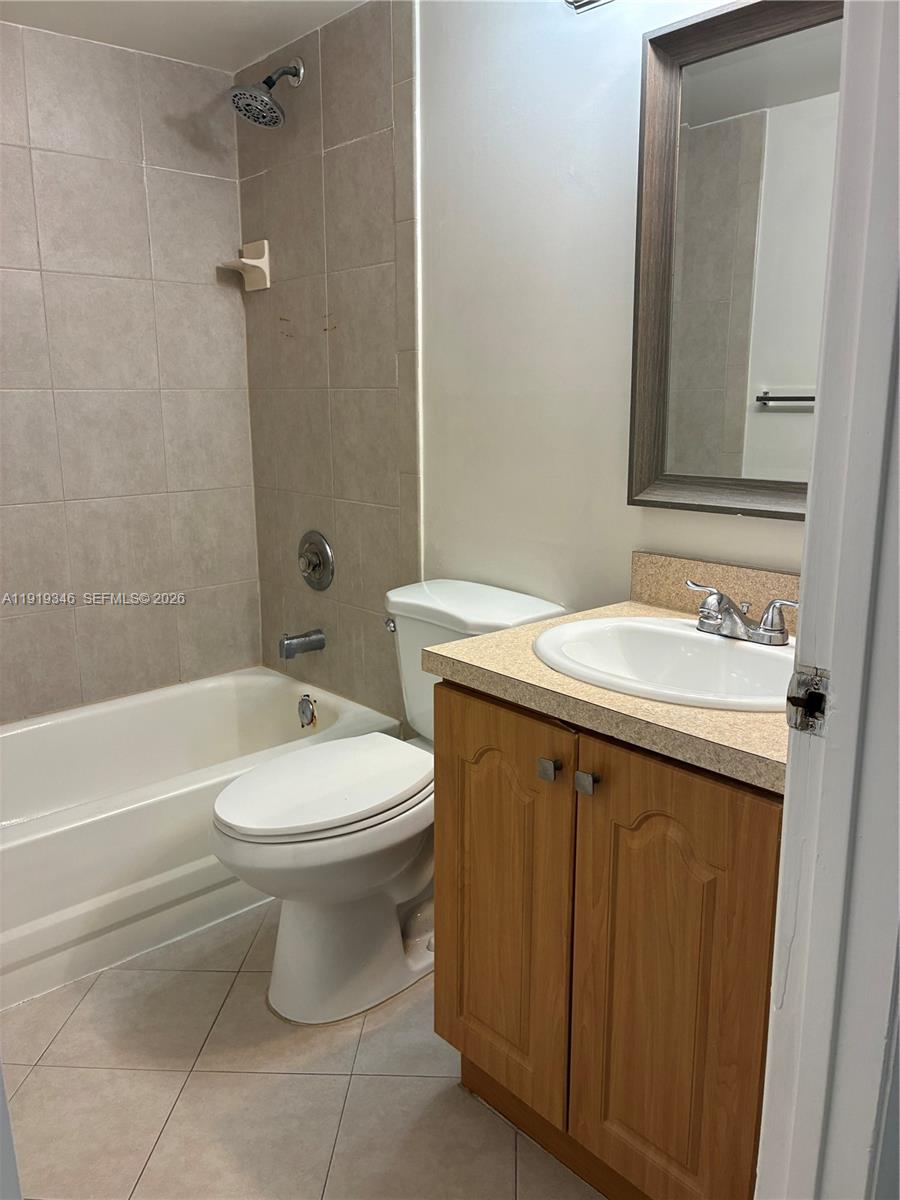 VISCONTI CONDO - Residential