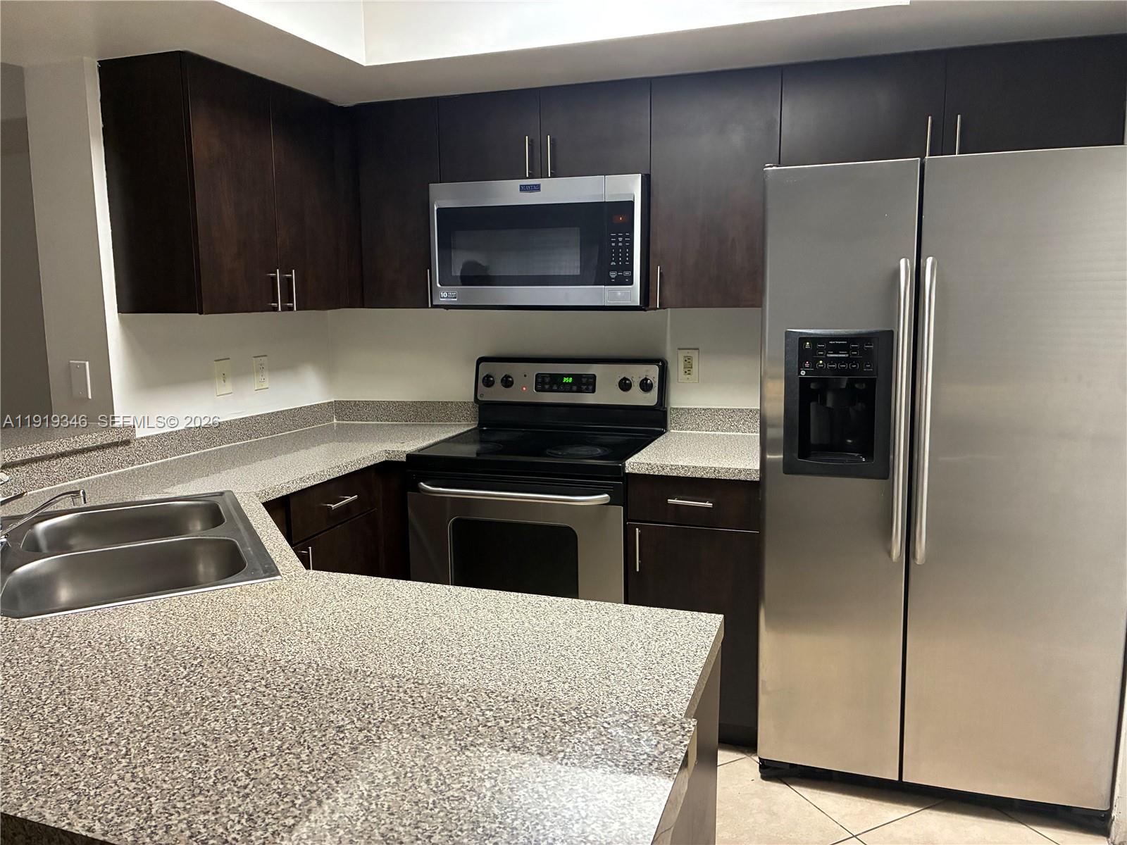 VISCONTI CONDO - Residential