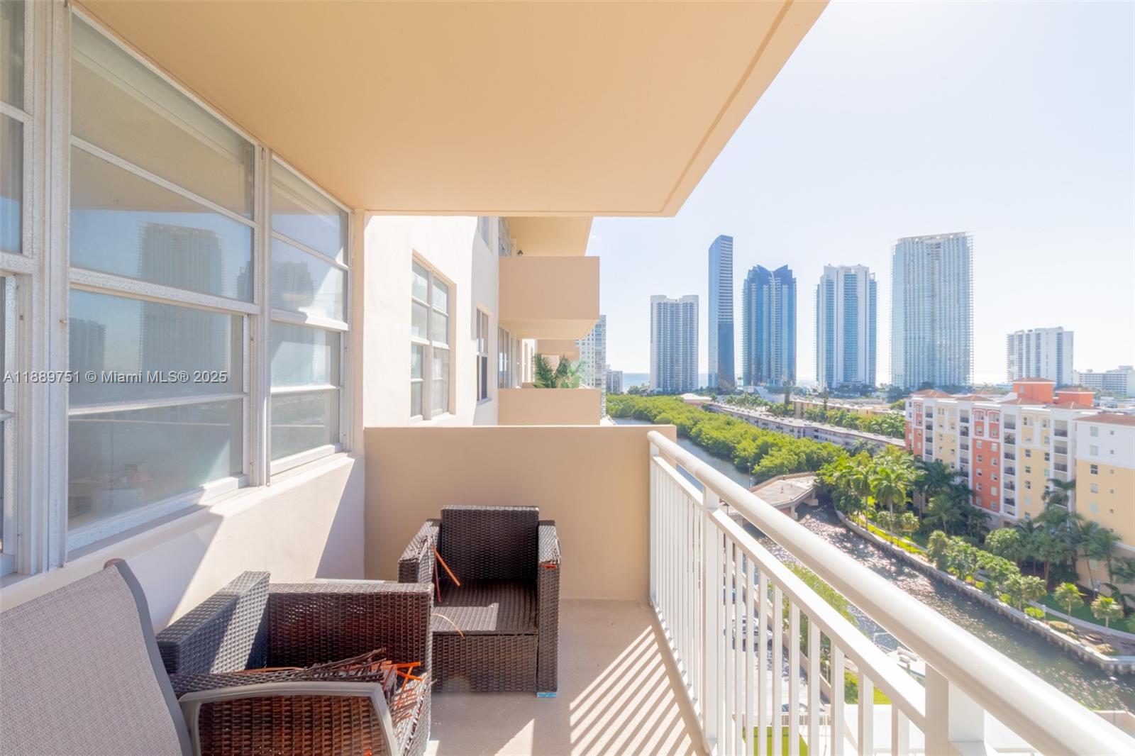 WINSTON TOWERS 100 CONDO - Residential
